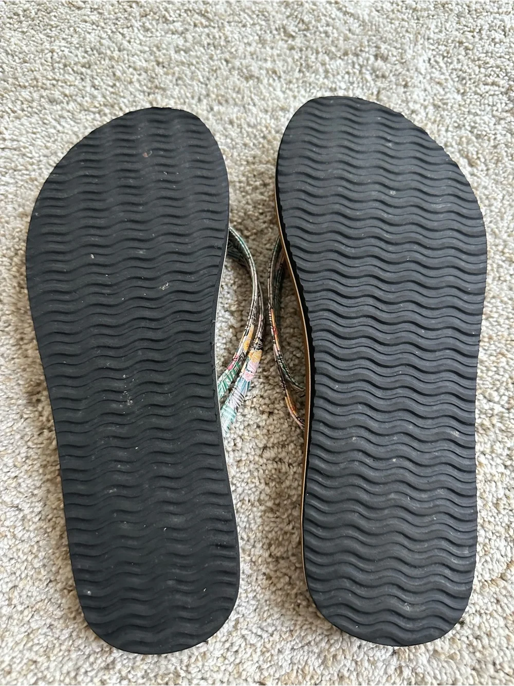 Island Beach Women's Brown Floral Strap Flip Flops - Picture 5 of 5